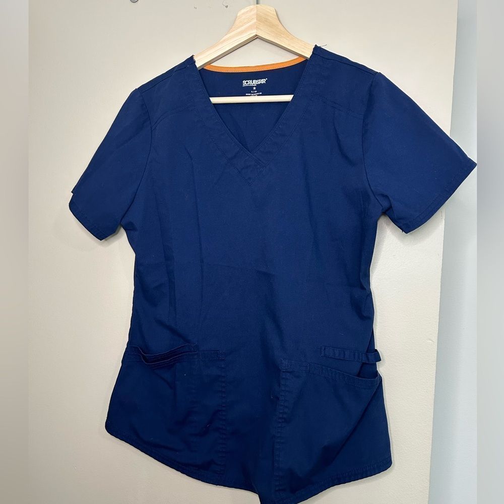 Scrub star scrub top - Picture 1 of 4
